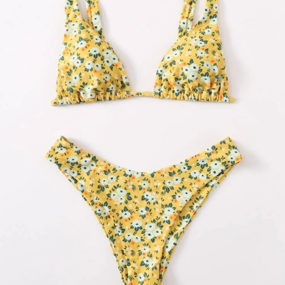 Sunny Yellow💦 HOT Ditsy Floral Bikini Set swim wear 💦 - Picture 3 of 6